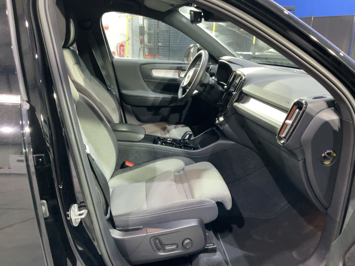 Volvo XC40 2022 — photo 18