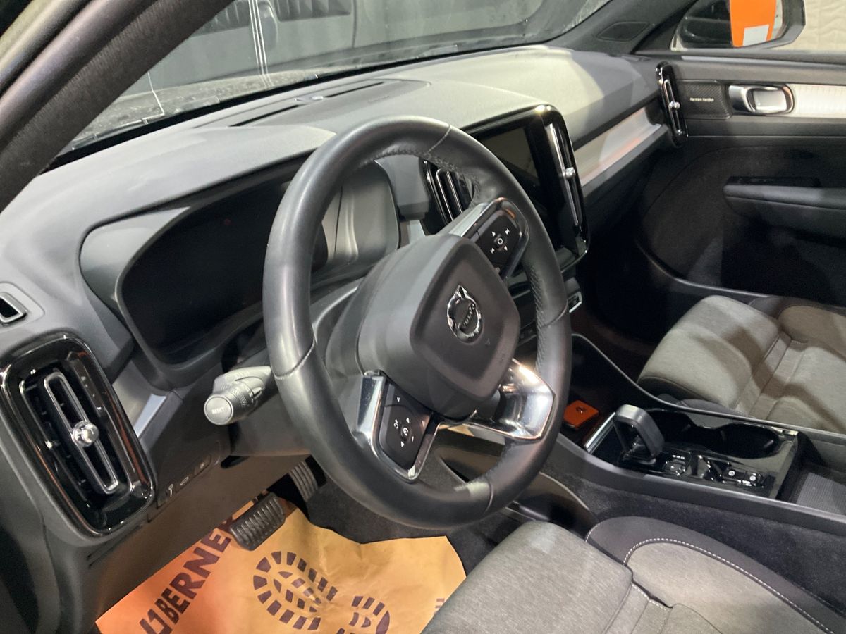 Volvo XC40 2022 — photo 40