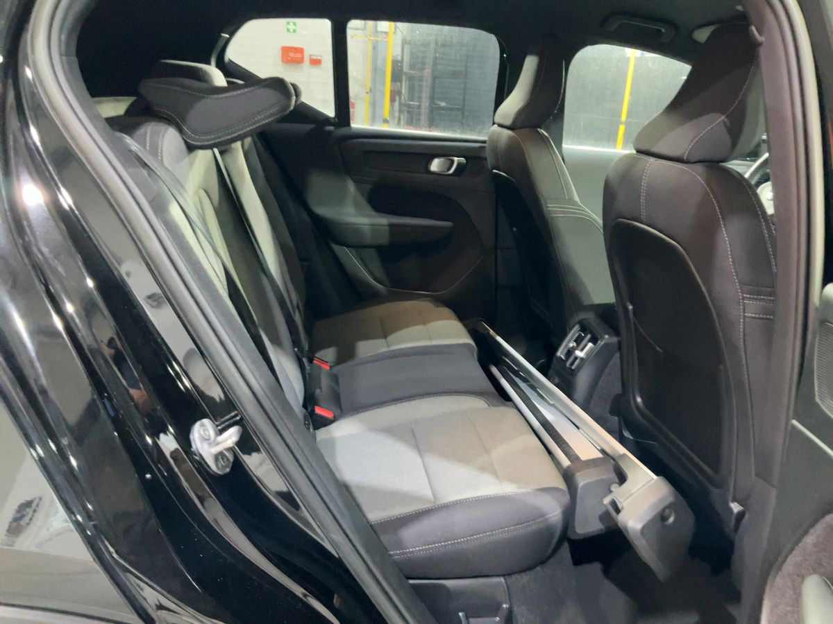 Volvo XC40 2022 — photo 21