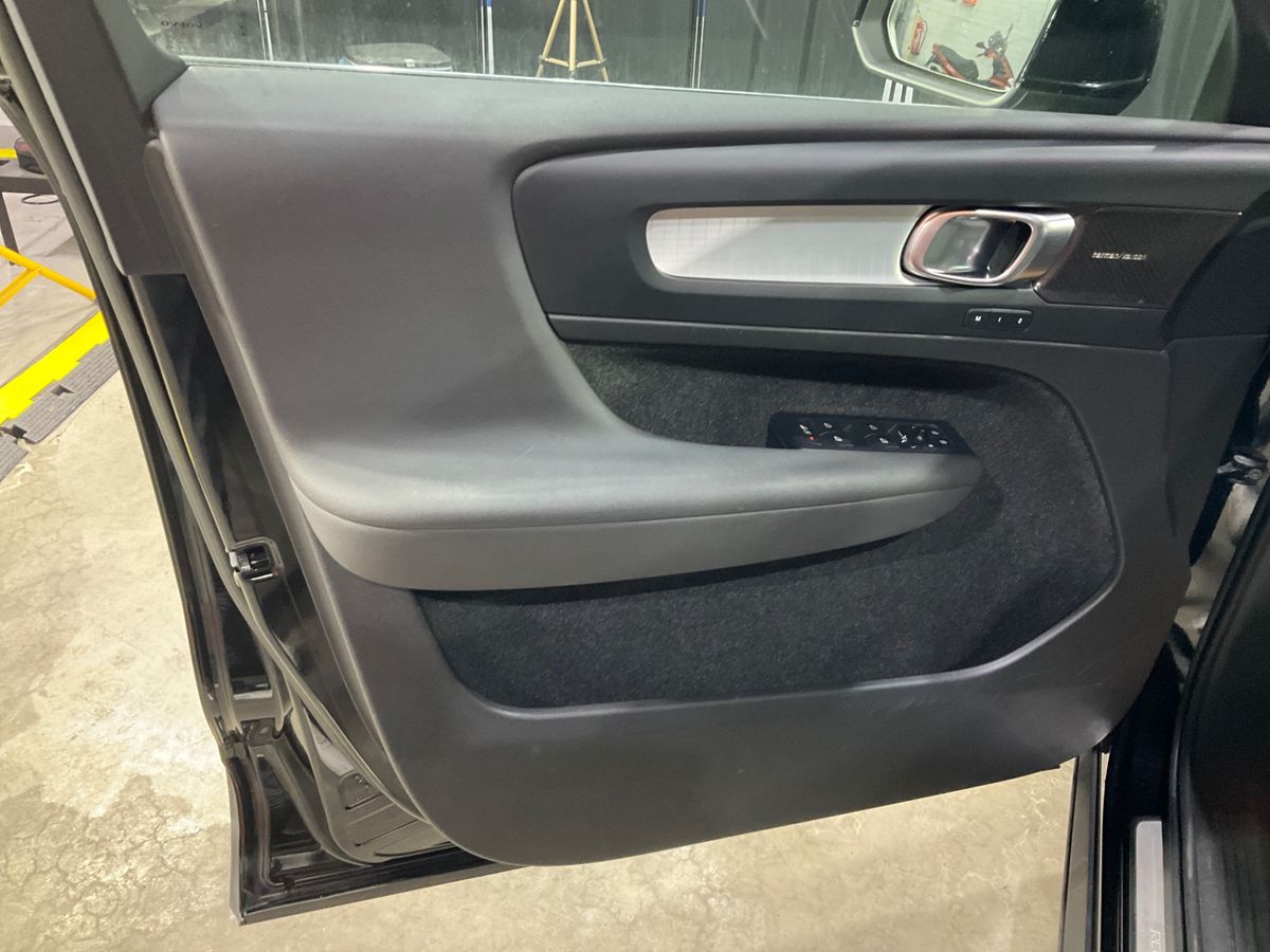 Volvo XC40 2022 — photo 42