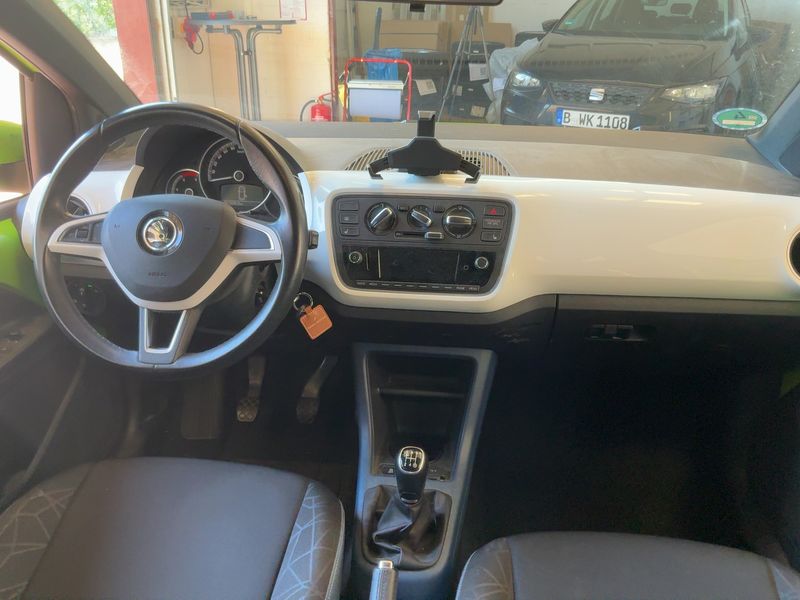 Skoda Citigo 1.0 MPI Fun — zdjęcie 12