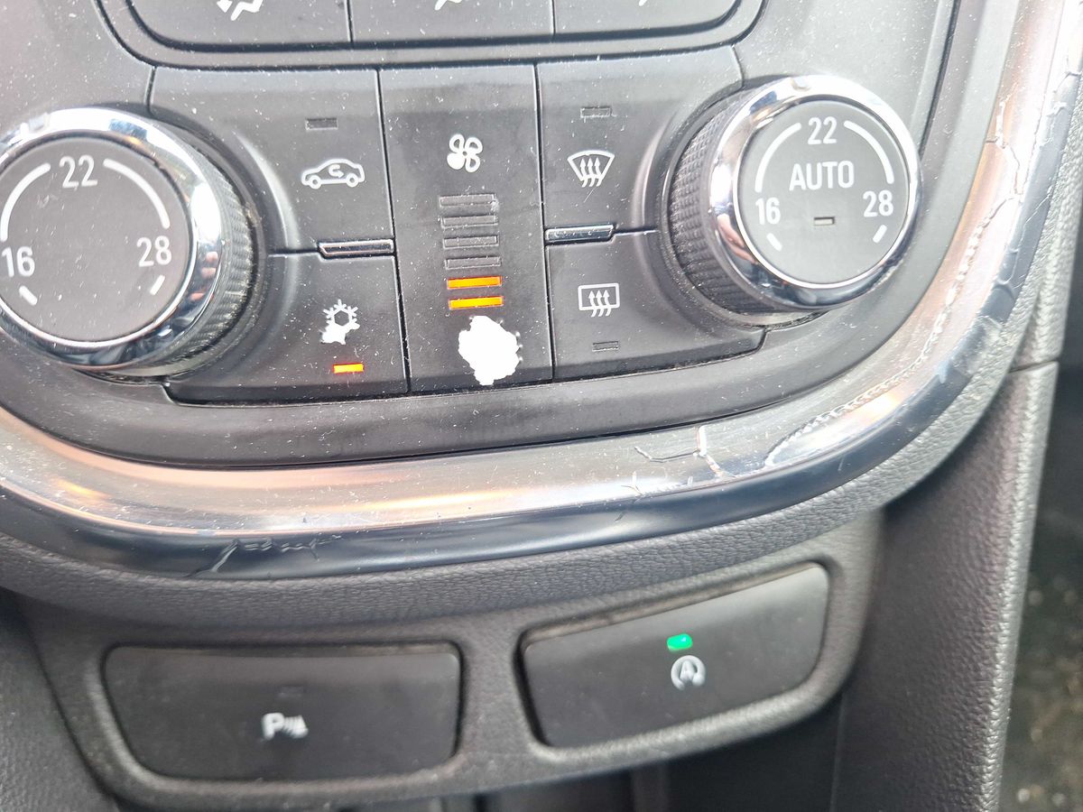 Opel Mokka 2015 — photo 52