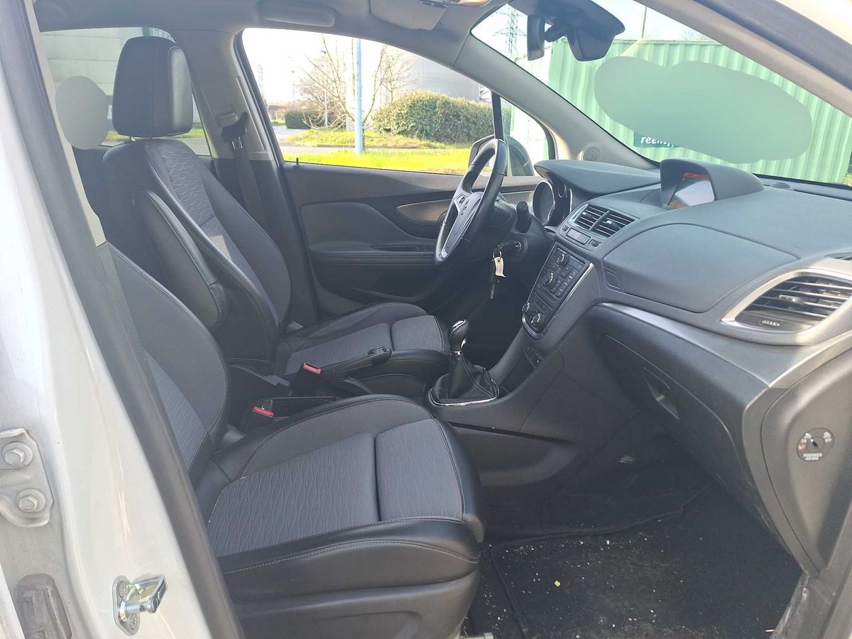 Opel Mokka 2015 — photo 11
