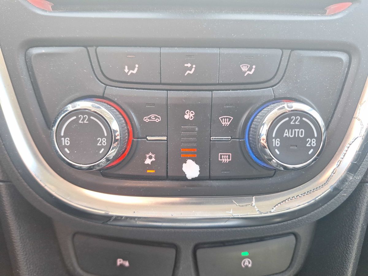 Opel Mokka 2015 — photo 26