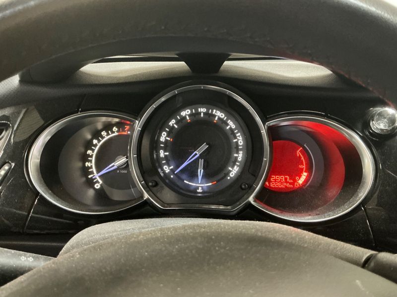 Citroen DS3 1.6 VTi SoChic — zdjęcie 4