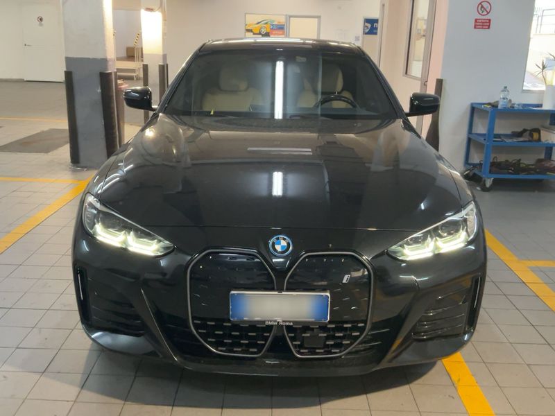 BMW i4 eDrive40 Gran Coupe M Sport — zdjęcie 9