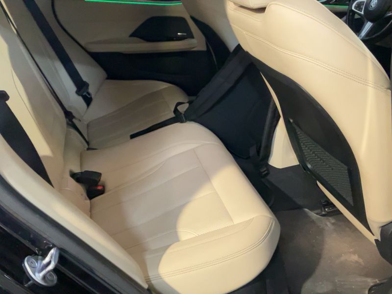 BMW i4 eDrive40 Gran Coupe M Sport — zdjęcie 14