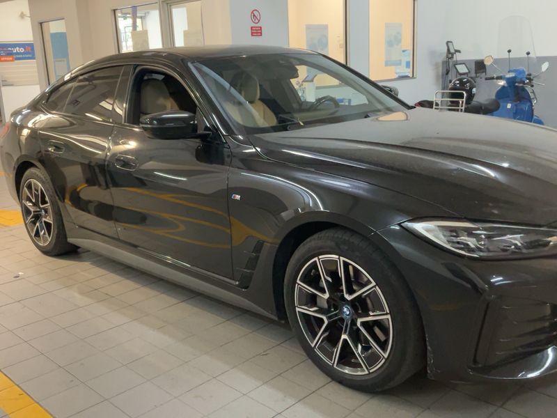 BMW i4 eDrive40 Gran Coupe M Sport — zdjęcie 8