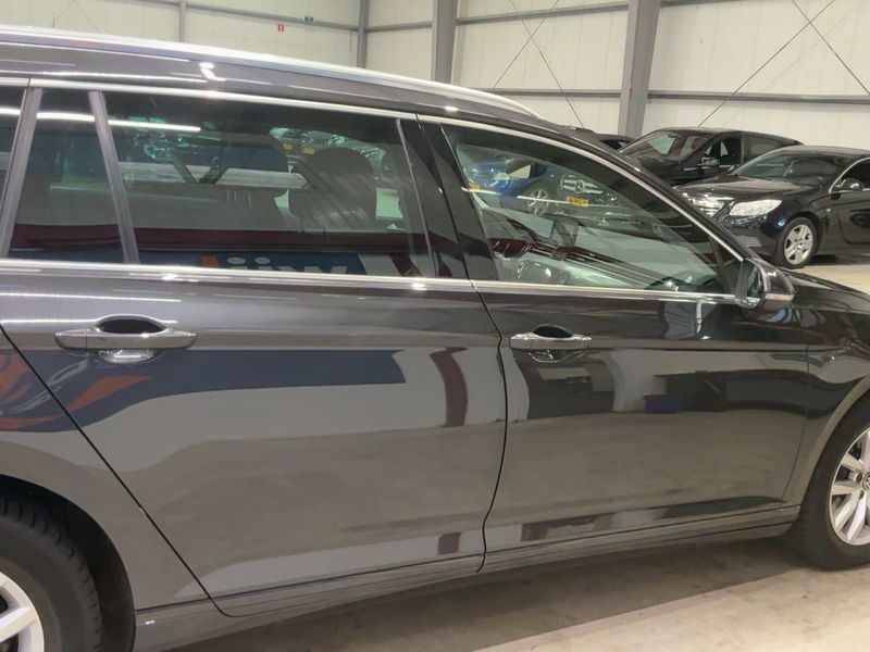 Volkswagen Passat 2.0 TDI Business 2023 – снимка 10
