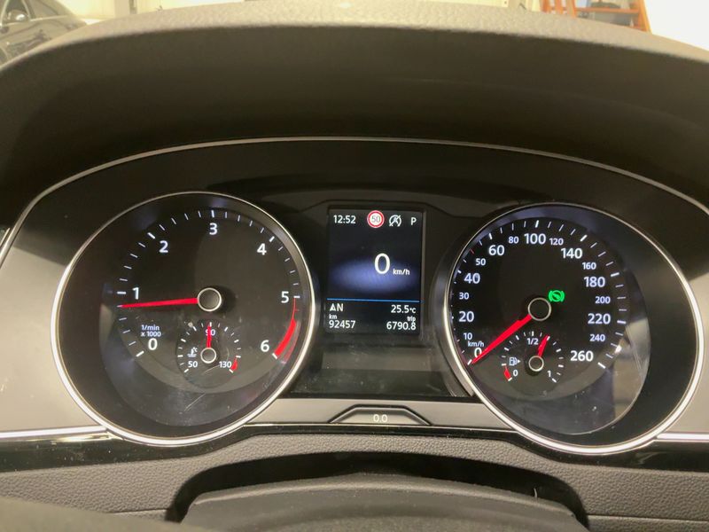 Volkswagen Passat 2.0 TDI Business 2023 – снимка 18