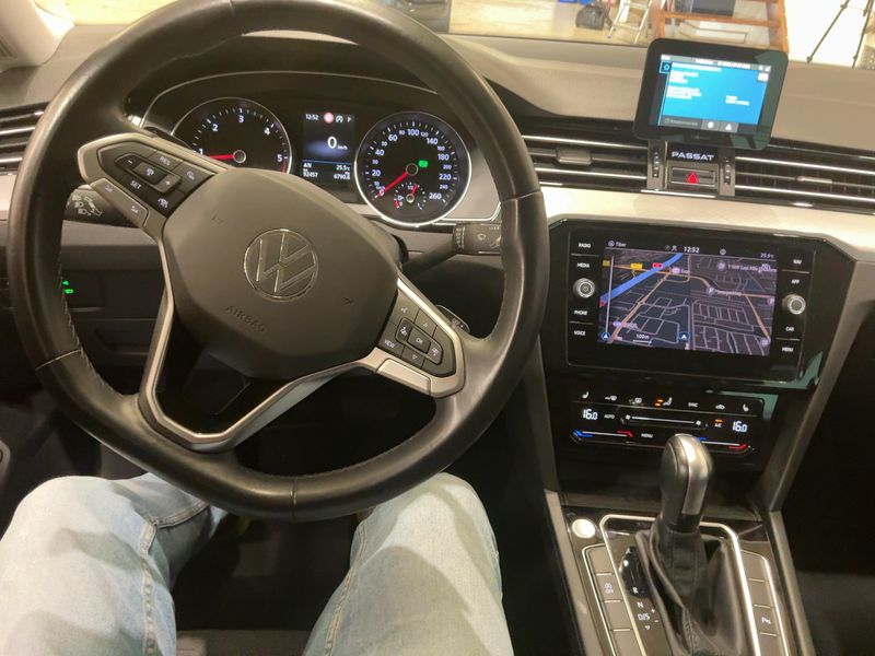 Volkswagen Passat 2.0 TDI Business 2023 – снимка 17