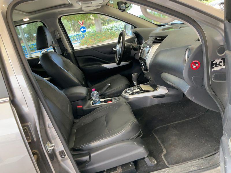 Nissan Navara Pick-up 2.3 dCi Trek Double Cab 4x4 — zdjęcie 11