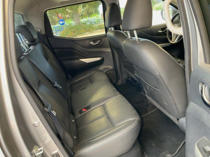Nissan Navara Pick-up 2.3 dCi Trek Double Cab 4x4 — zdjęcie 14