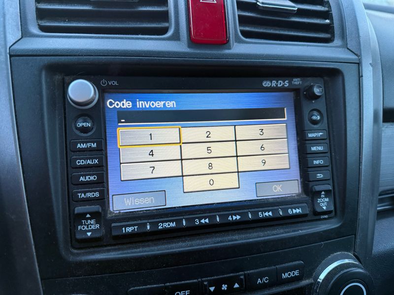 Honda CR-V 2.2 CTDI Executive — zdjęcie 13