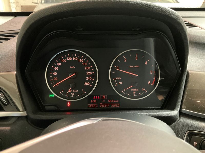 BMW X1 sDrive 18d xLine — zdjęcie 13