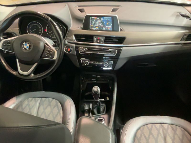 BMW X1 sDrive 18d xLine — zdjęcie 12