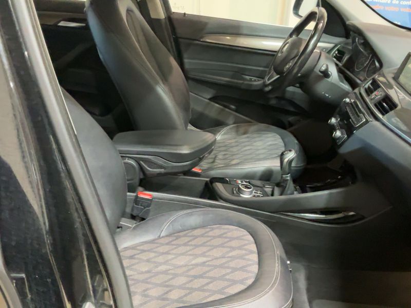 BMW X1 sDrive 18d xLine — zdjęcie 11