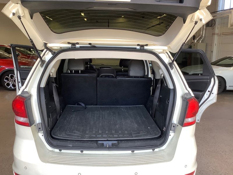 Fiat Freemont 2.0 Multijet Black Code AWD — zdjęcie 10