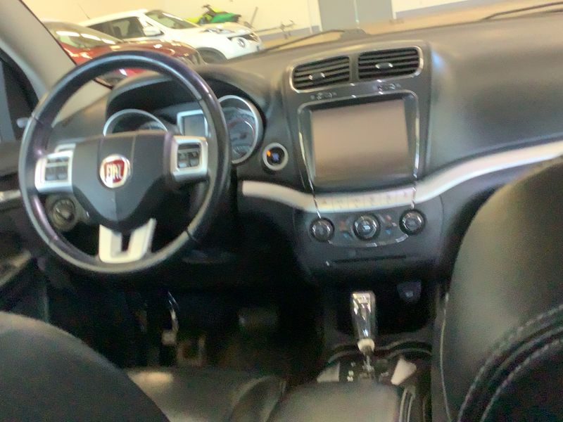 Fiat Freemont 2.0 Multijet Black Code AWD — zdjęcie 12