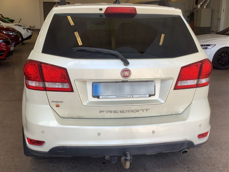 Fiat Freemont 2.0 Multijet Black Code AWD — zdjęcie 5