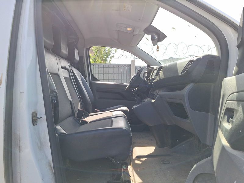 Citroen Jumpy 2.0 Blue-HDi Business M — zdjęcie 10