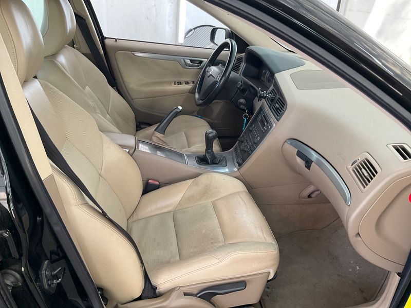 Volvo S60 2.4 Momentum — zdjęcie 3