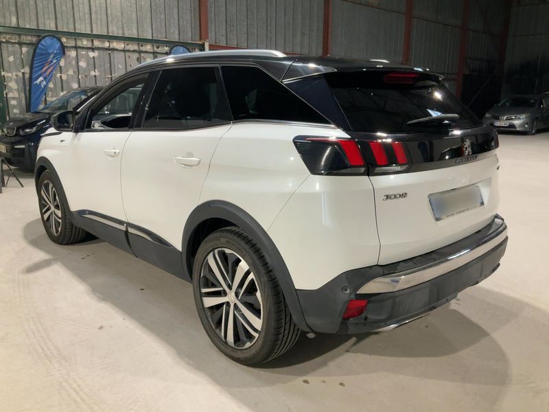 Peugeot 3008 2.0 Blue-HDi GT — zdjęcie 3