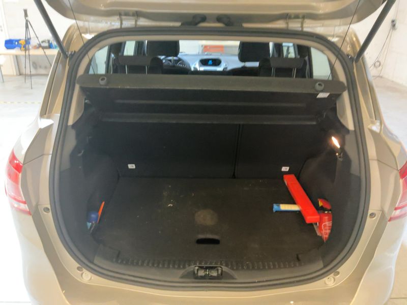 Ford B-Max 1.4 Trend — zdjęcie 10