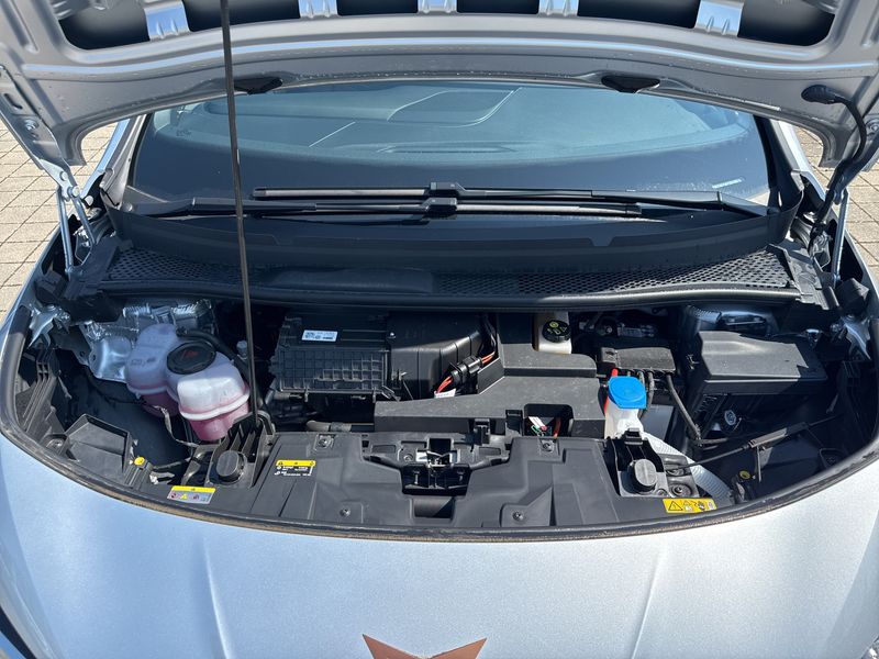 Cupra Born electric drive 170 kW — zdjęcie 8