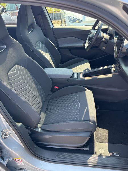 Cupra Born electric drive 170 kW — zdjęcie 10