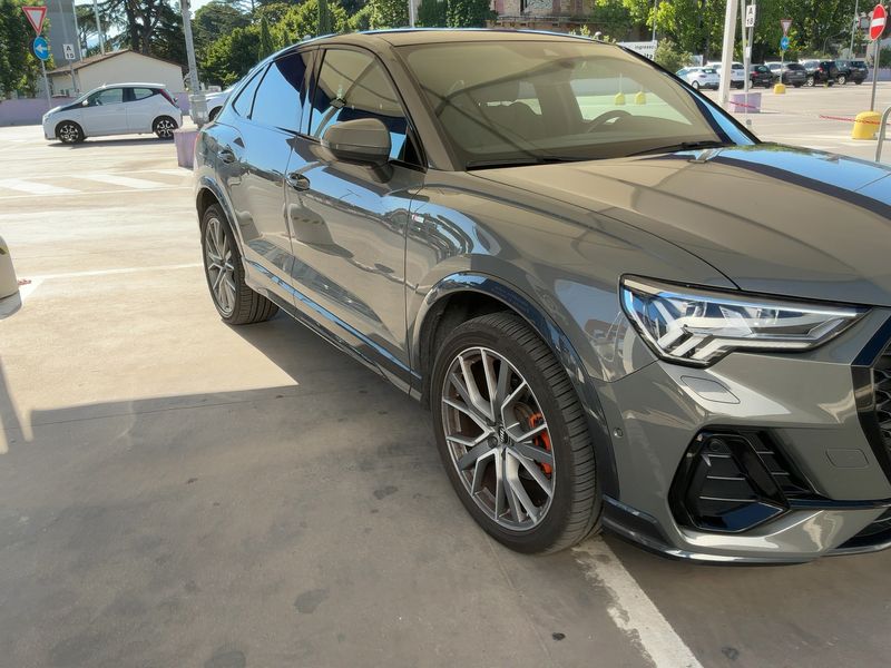 Audi Q3 Sportback 35 TFSI Mild-Hybrid S line — zdjęcie 8