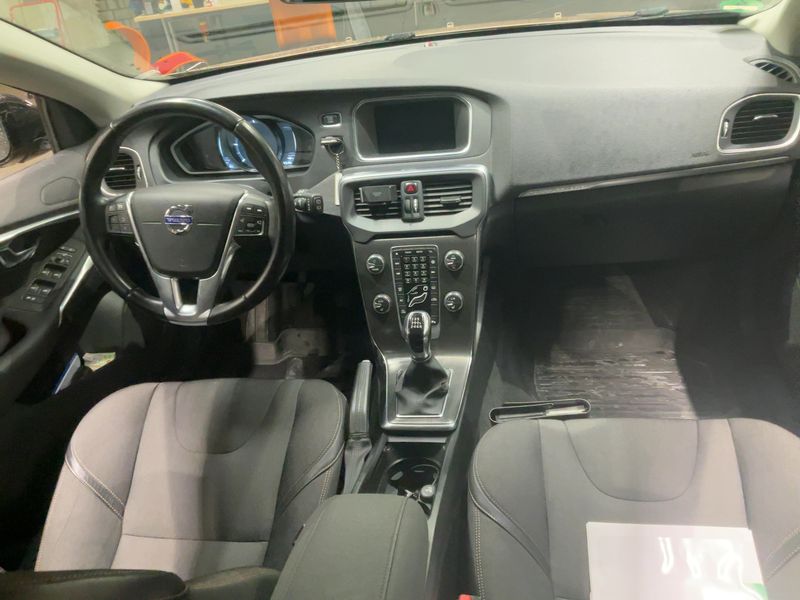 Volvo V40 Cross Country 2.0 D3 You! 2015 – снимка 18