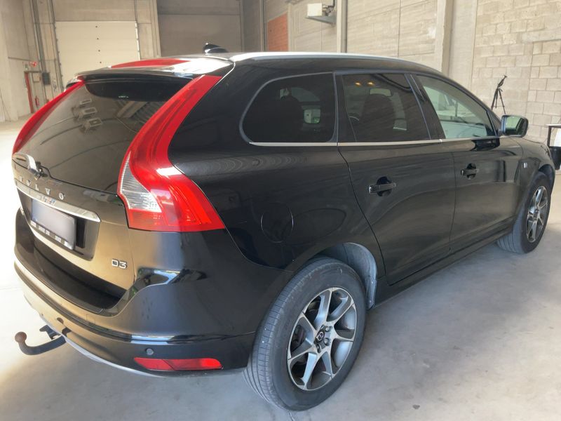 Volvo XC60 2.0 D3 Ocean Race 2WD — zdjęcie 6