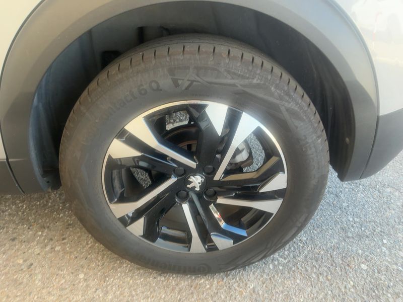 Peugeot 2008 1.2 PureTech Allure Pack 2023 – снимка 5