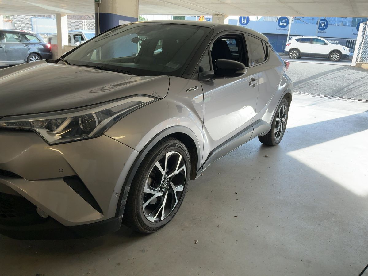 Toyota C-HR d'occasion
