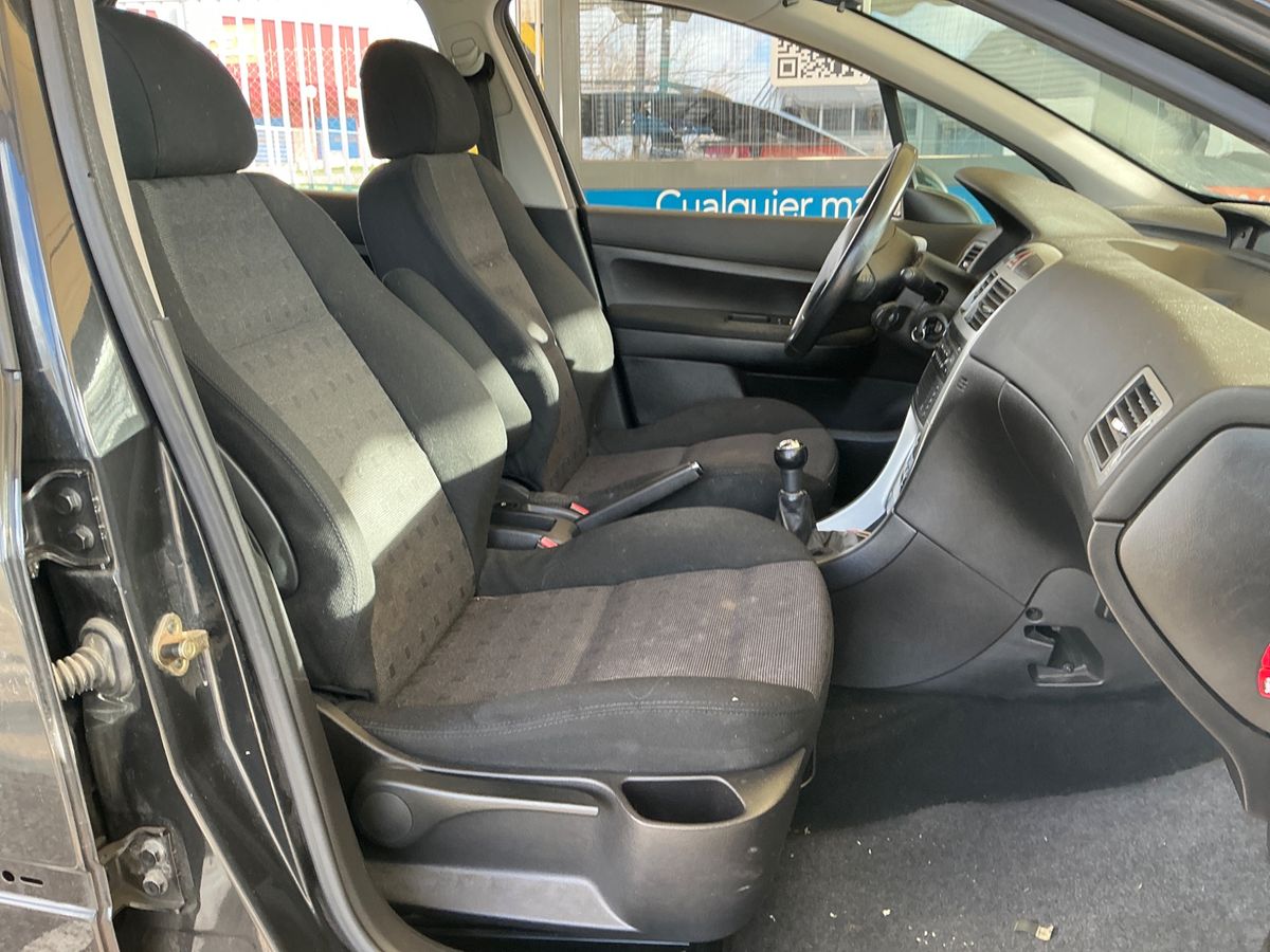 Peugeot 307 2005 — photo 4