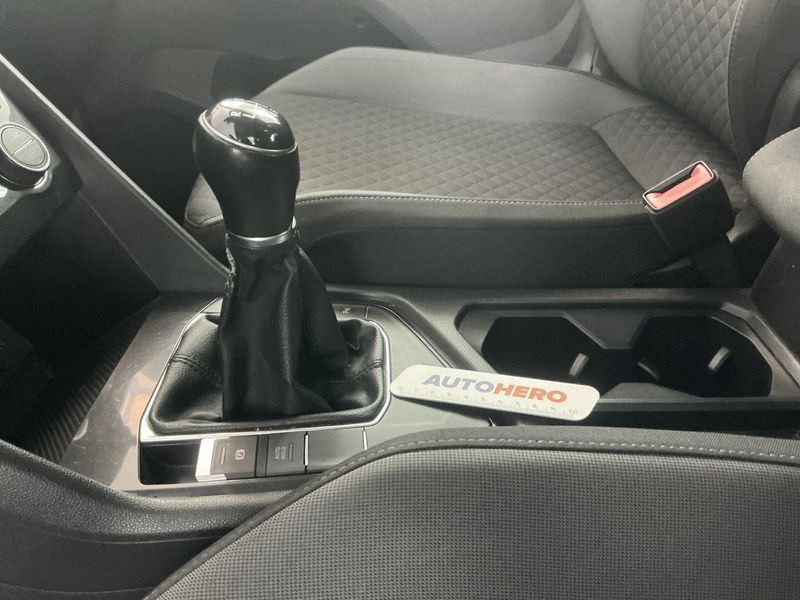 Volkswagen Tiguan 1.6 TDI Business BlueMotion Tech 2018 – снимка 24