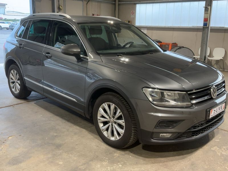 Volkswagen Tiguan 1.6 TDI Business BlueMotion Tech — zdjęcie 8