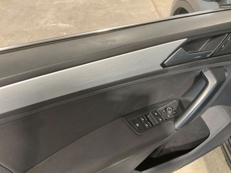 Volkswagen Tiguan 1.6 TDI Business BlueMotion Tech 2018 – снимка 23