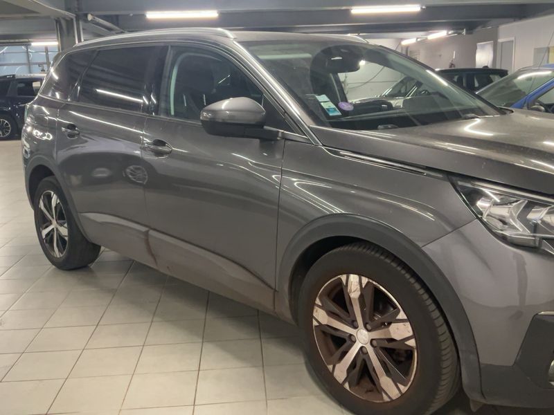 Peugeot 5008 1.2 PureTech Active — zdjęcie 8