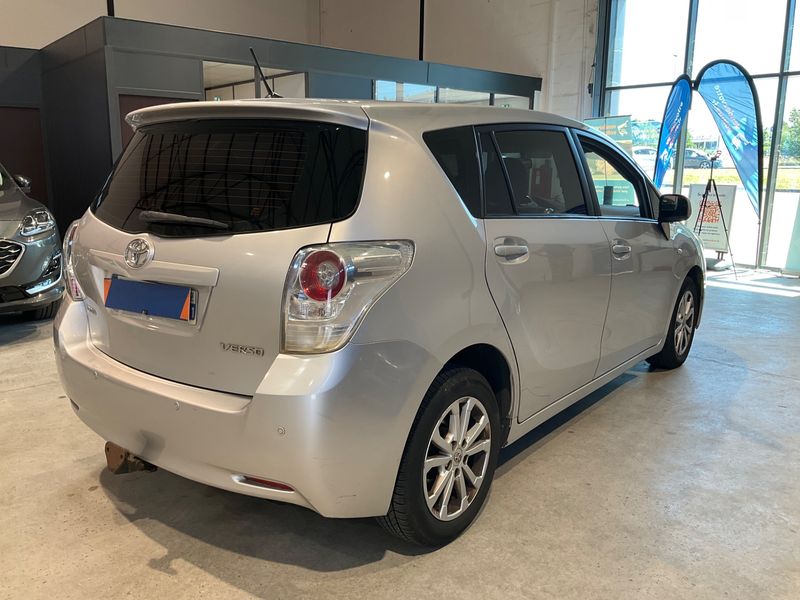 Toyota Verso 2.0 D-4D SkyView Edition — zdjęcie 2