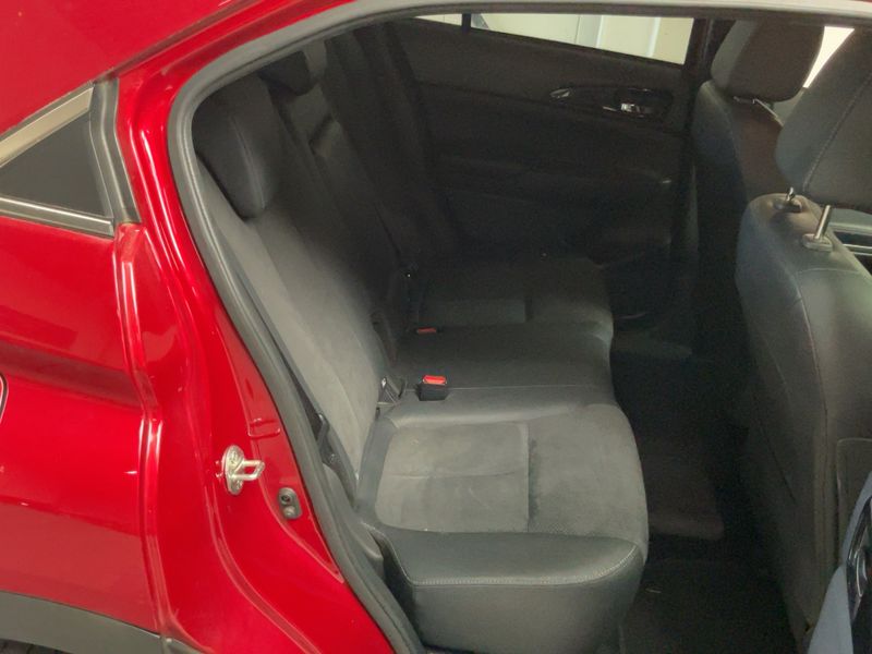 Mitsubishi Eclipse Cross 2.4 Plug-in Hybrid Intense — zdjęcie 14