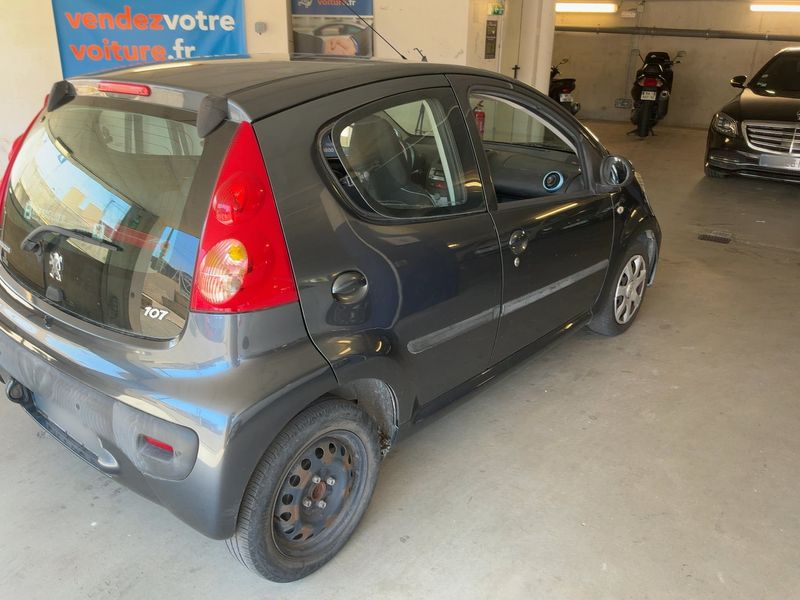 Peugeot 107 1.0 Urban Move — zdjęcie 6