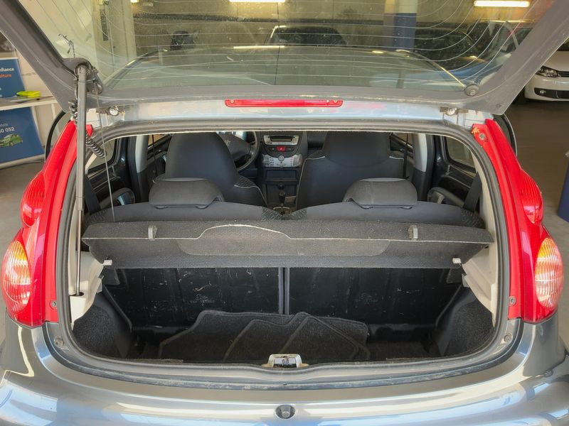 Peugeot 107 1.0 Urban Move — zdjęcie 10