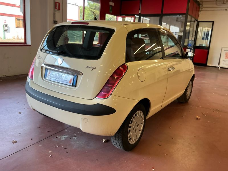 Lancia Ypsilon 1.3 JTD Multijet Oro DFN — zdjęcie 2