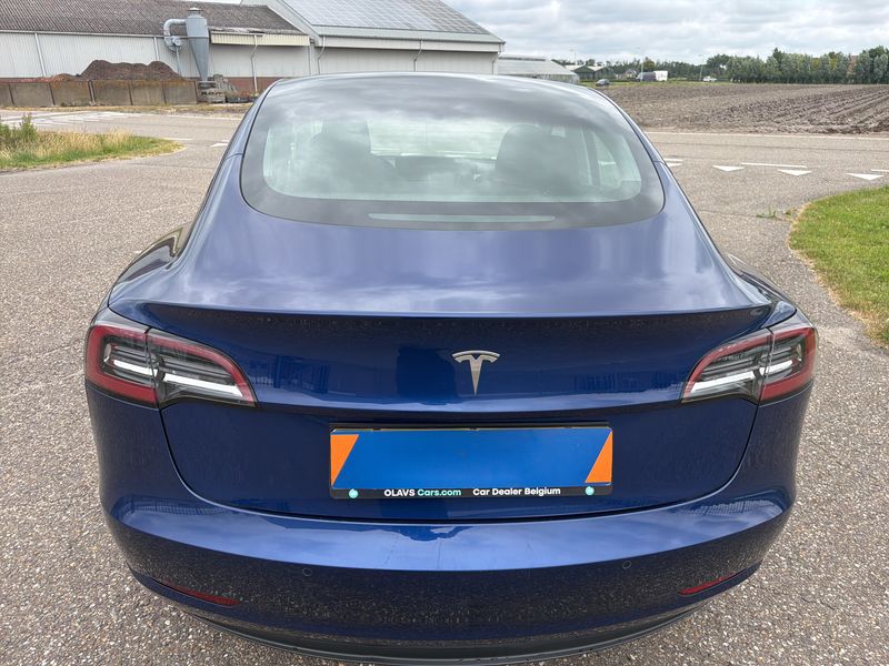 Tesla Model 3 Standard Range Plus — zdjęcie 4