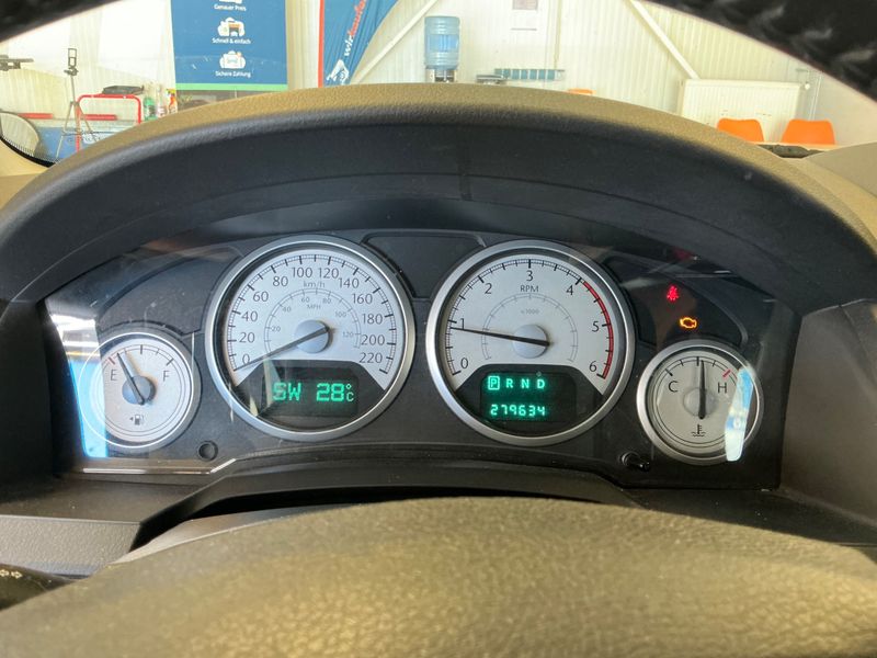 Chrysler Grand Voyager 2.8 CRD Limited — zdjęcie 4