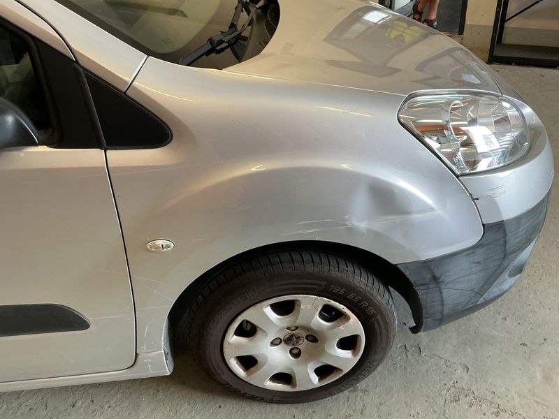Peugeot Partner 1.6 HDi L2 Komfort 2015 – снимка 23