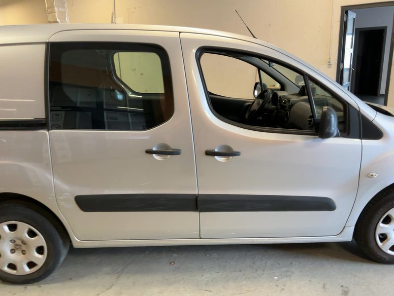 Peugeot Partner 1.6 HDi L2 Komfort 2015 – снимка 10