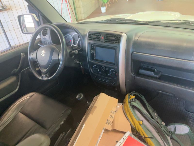 Suzuki Jimny 1.3 Comfort — zdjęcie 12